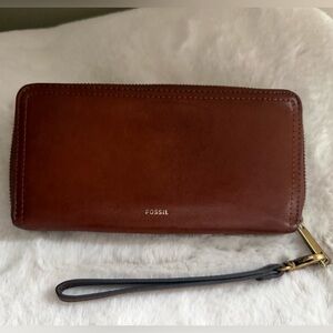 Fossil Cognac Leather Zip Wallet with Gold Hardware
